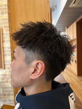 フレンズ 手稲店(friend's) アップバングスパイキーツイストパーマメンズツーブロック札幌