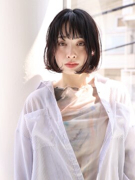 ハーバーズ バイ エムスラッシュ 鎌倉由比ヶ浜(Harbors by M.SLASH) 切りっぱなし/ぱっつんボブ/前下がり/アッシュブラウン/鎌倉