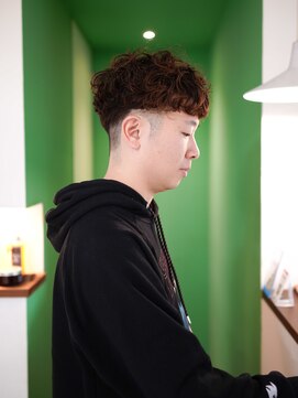 アナンダ(ananda) メンズパーマと柔らかなベージュブラウン