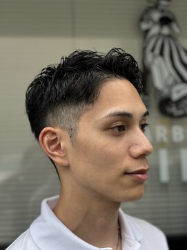 バーバーミキ(BARBER MIKI) 刈り上げショート/ツーブロック/フェザー