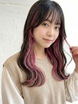 エノア 東京(ENORE) ピンクベージュ｜インナーカラー｜ウルフカット｜ダブルカラー