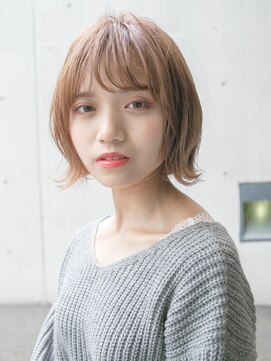 ルティア(Lutia) 流しバング外ハネ 切りっぱなし