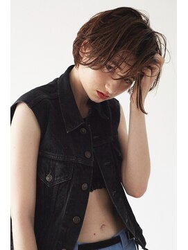 ピズム(PISM) リラックスフェミニン小顔ボブ/暗めカラー/カールヘア