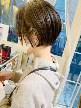 ネオリーブアイム 横浜西口店(Neolive aim) 大人かわいい小顔丸みのあるショートボブ 20代30代40代