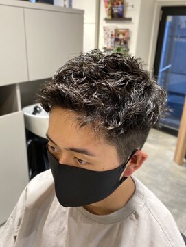 リンカラン トロワ(LINGKARAN Trois) 刈り上げツイストスパイラルパーマ2ブロショートレイヤー