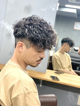 ワールドシップコウベ(WORLD SHIP KOBE) ホワイトメッシュ×スペインカール