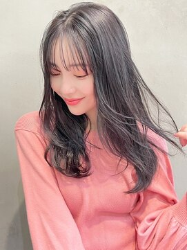 ロイジー(roijir) 表参道roijir 小顔シースルーバング ×シルバーカラー