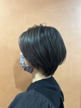 クネア(kunea) くびれショート/大人ショートボブ/寒色系カラー/ダークアッシュ