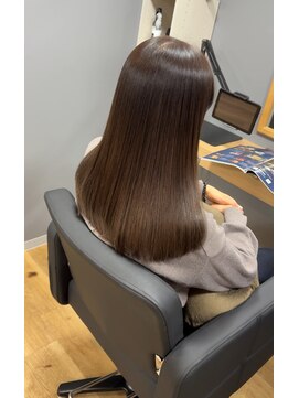 スリーク バイ ロイ 円町本店(sleek by roy) 少し明るめのアッシュベージュ。