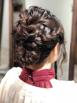 ベルマーノ(Belle Mano)の写真/《大切な１日を華やかに彩る＊》ショートのアレンジから編みおろしスタイルまで幅広く対応します◎