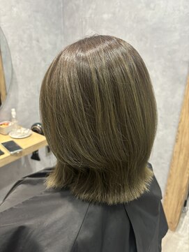 エレノア 越谷(Eleanor) ブリーチなし/オリーブグレージュ【RIE】