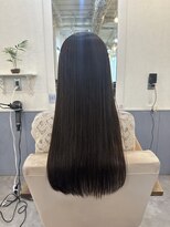 トッカ ヘアアンドトリートメント 難波店 髪質改善トリートメントのさらつやロング