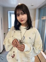 ユヌ(Une)&nbsp;Kotaro ナチュラルレイヤーとクリーンなくすみベージュ