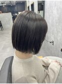 グレーならでは!透明感抜群ダークトーン