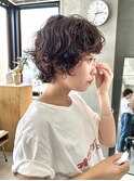 ショートパーマ　くるくる　ハンサムマッシュウルフショート