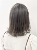 スモーキーグレージュ