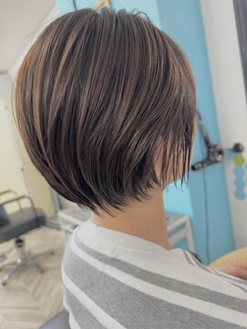 ウル(ulu) ショートレイヤー　似合わせカット　ノーセットでもかわいい