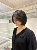 透明感のある色みで大人ショートボブ