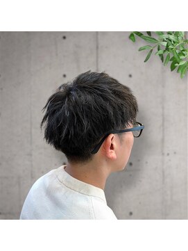 ヘアリゾートハピネス アップバング