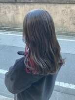 レイリー(LAiLy)&nbsp;セミロング　インナーカラー　透明感