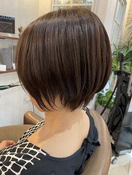 ヴィアンカ(Vianca) 丸みショートボブ