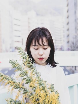 ニーイチイチ(211) 似合わせカットイメチェン/外ハネボブ/レトロ