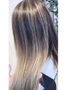 ロッコ 深谷店(ROCCO) ＃もともとのグラデーションカラーにホイルワーク＃ハイライト