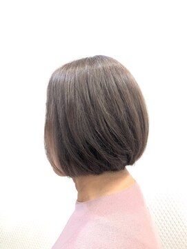 クオリス 上福岡店(QUALIS) 大人オリーブアッシュ/くすみカラー/小顔ミニボブ/30代40代50代