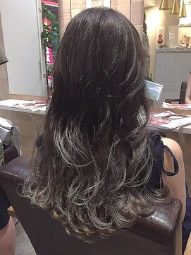 オーブ ヘアー ブランコ 久米川店(AUBE HAIR Blanco) アッシュカラー×グラデーション