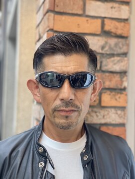 スクウォット(Squat) 清潔感のある大人セクシーなベリーショート