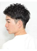 抜け感ニュアンスパーマ黒髪アップバング束感ショート