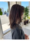 オリーブグレージュ