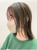 オリーブグレー