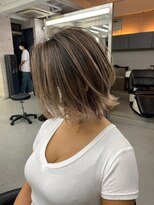 イキ 表参道(iki omotesando)&nbsp;モード/無造作ウェーブ/大人ガーリー[表参道駅]