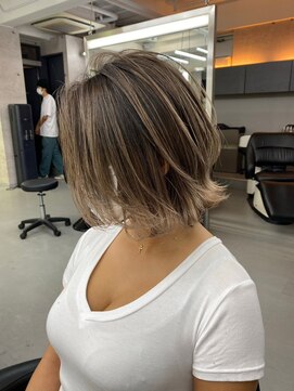 イキ 表参道(iki omotesando) モード/無造作ウェーブ/大人ガーリー[表参道駅]