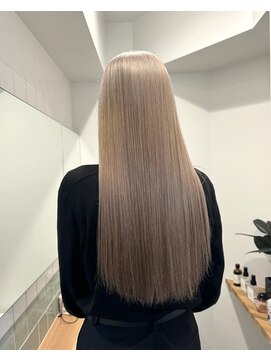 ラフ 新宿(Laff) ミルクティー/新宿ハイトーン/ハイトーンボブ/デザインカラー