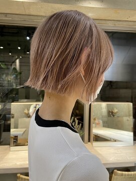 サンク 原宿 表参道(cinq) ショートボブ切りっぱなしミディアム長めボブ外ハネボブ韓国風