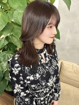 インビテーション(invitation)&nbsp;【NARUOKA】栄/名古屋/レイヤーカット/くびれヘア/グレージュ