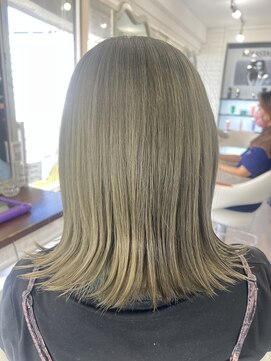 クラン ヘアーアンドスタジオ(CLAN hair & studio) オリーブ