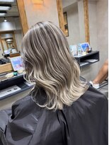 サニー 渋谷(SUNNY)&nbsp;バレイヤージュ、ハイライト、レイヤーロング、グレーベージュ