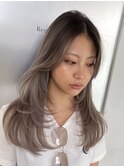 ハイライトカラーミルクティーベージュレイヤーカット