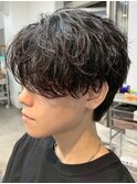 原宿緩めシャドウパーマルーズパーマメンズカットセンターパート