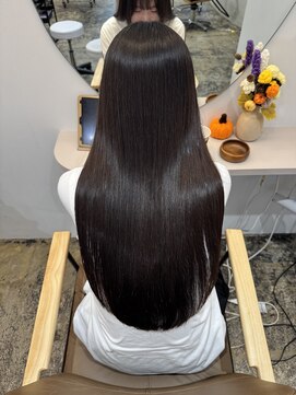 【 YUCCA 】大人可愛い10代20代30代ロング髪質改善