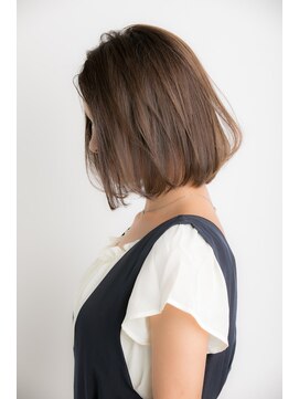 ショートボブ髪型30代40代50代前髪あり前髪なし面長丸顔パーマ