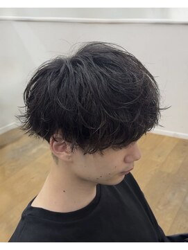 シルク バイ ルカ(SilQ by Luca) ゆるめシャドウパーマ