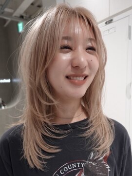 テクネ 天神大名(techne) 天神大名レイヤーカット大人レイヤーくびれヘアロング今泉