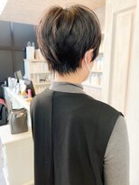キャアリー(Caary)&nbsp;福山Caary20代30代40代50代60代ショートヘア小顔補正立体カット