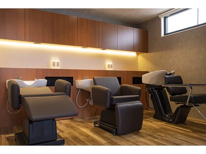 アグ ヘアー シフレ 本町通り店(Agu hair sifle)の写真