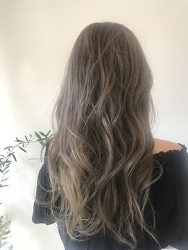 クルール バイ マーブル(COULEUR by Marble) 外国人風 プラチナベージュハイライト