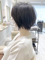大人可愛い耳かけショートボブフォギーベージュ【江角力也】